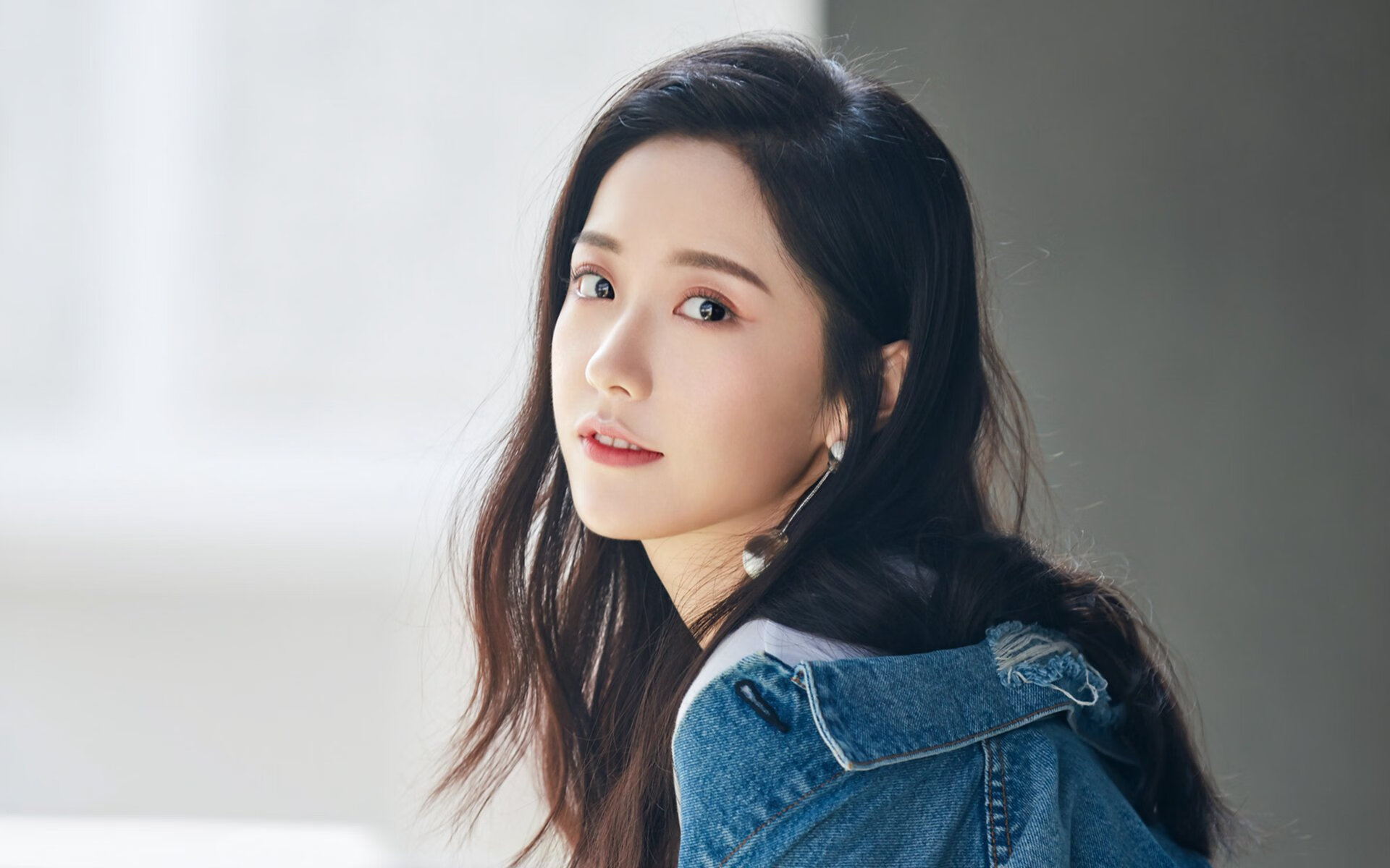 开云体育官网-东亚杯中国足球爆冷 球迷呼吁改进训练，东亚杯中国足球爆冷 球迷呼吁改进训练