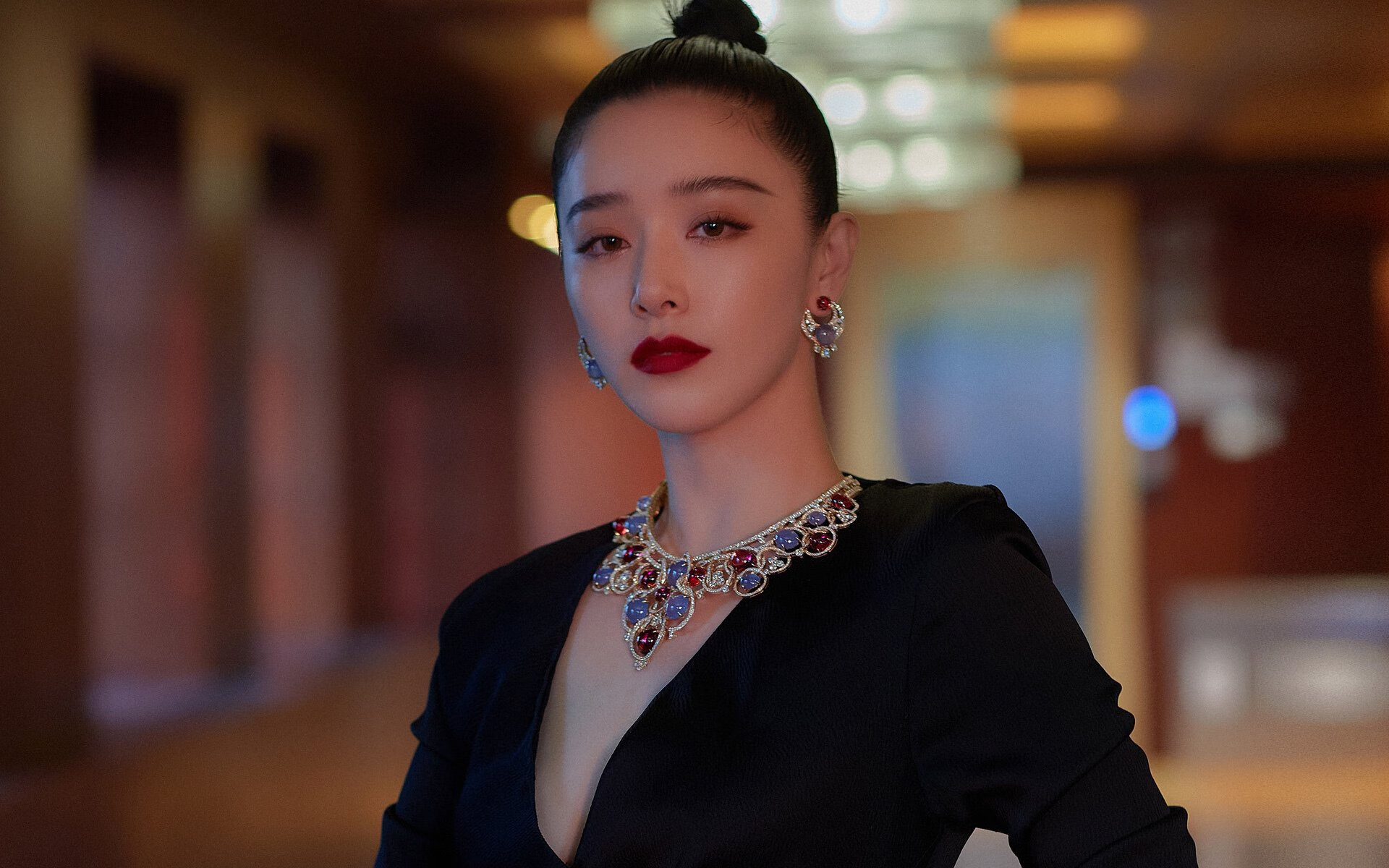 奥预赛中国女足迎战 球迷齐声呐喊助威,中国女足奥预赛视频