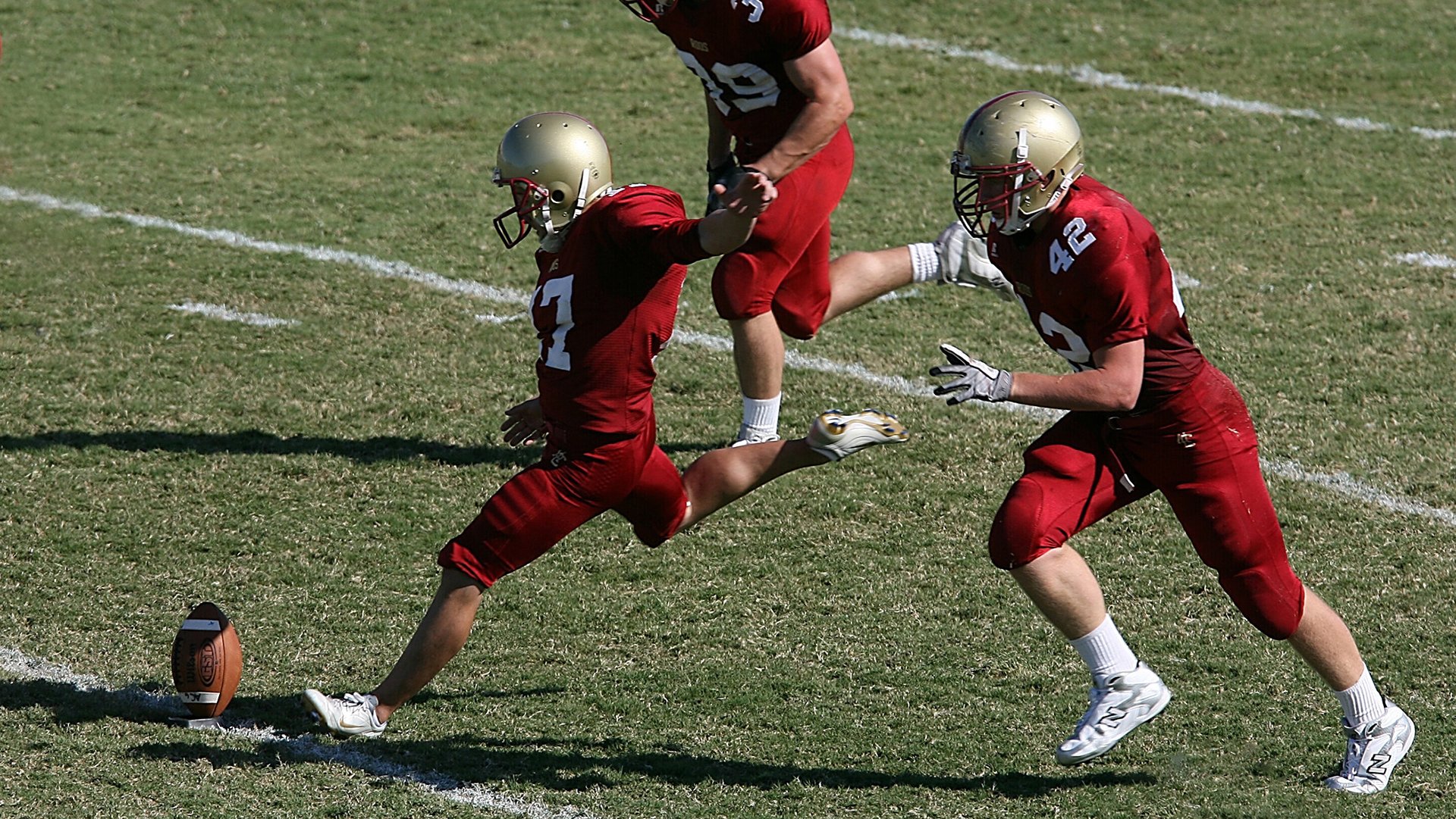 开云体育app在线-公牛前锋接受电视专访分享赛场故事，公牛以前的中锋