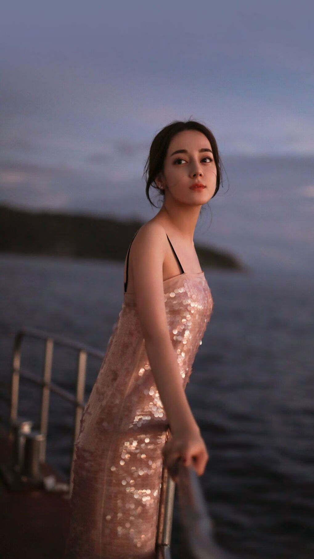 地方球队文化建设深入球员自发组织社区公益篮球赛,篮球公益活动宣传