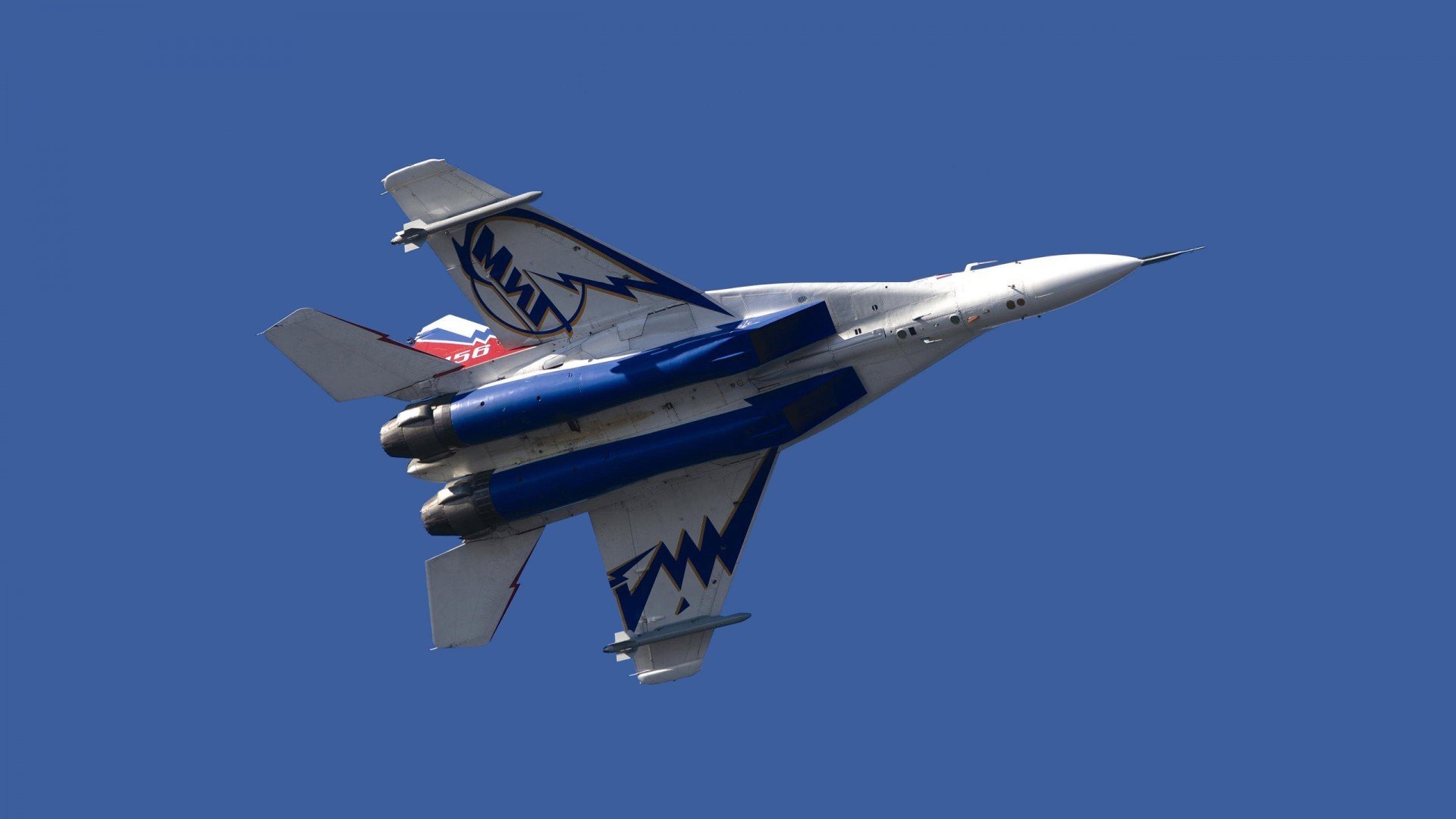 欧洲杯战术革新:变化多端引领新风尚!,欧洲杯各个球队技战术打法