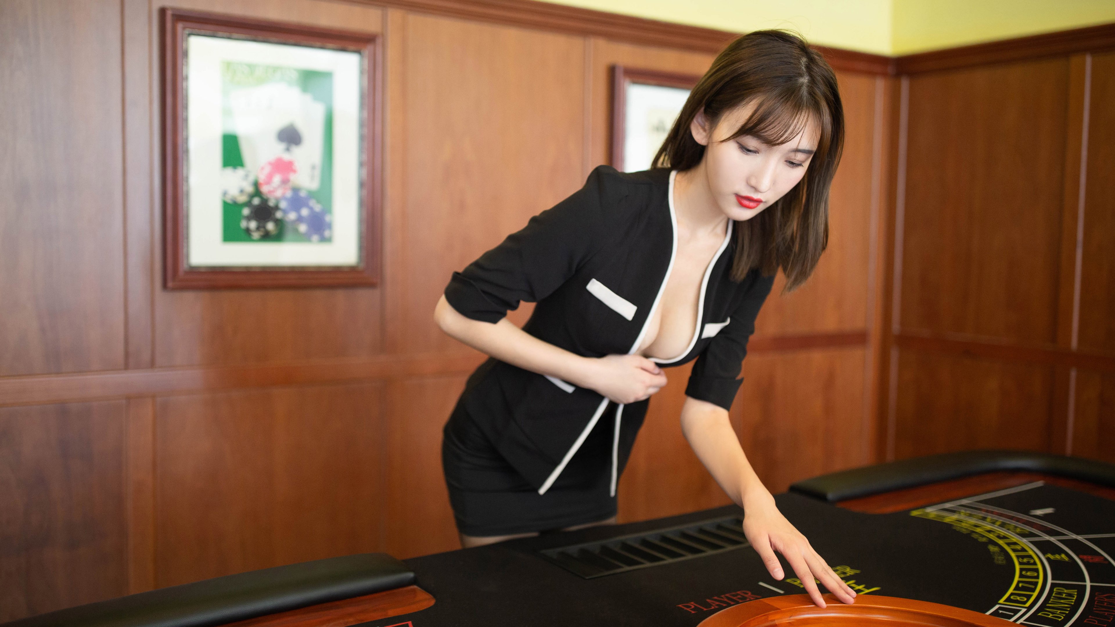 开云体育app官网-中国男篮新篇章重返巅峰之路，中国男篮燃动十年全程